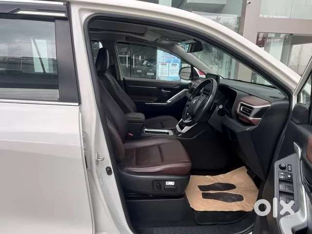 Toyota Innova Hycross 2.0 Zx Hybrid 7 Str, 2024, Petrol