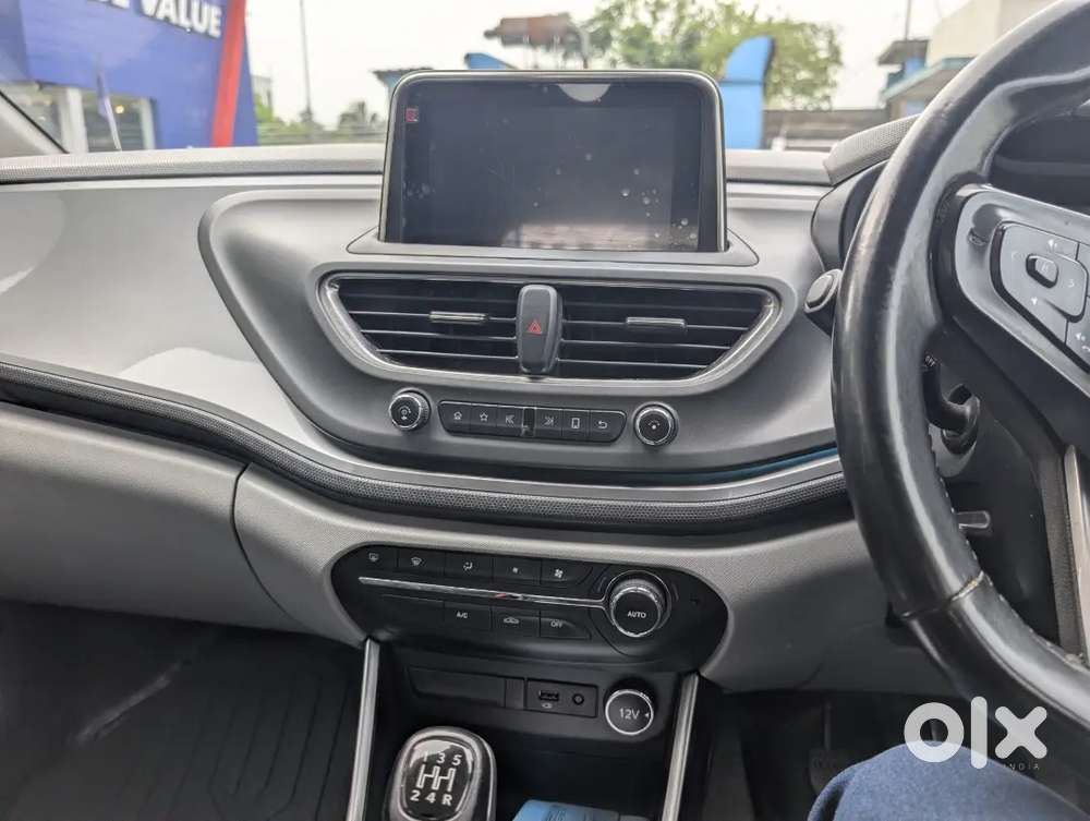Tata Altroz 1.2 Xz Petrol Manual 2020