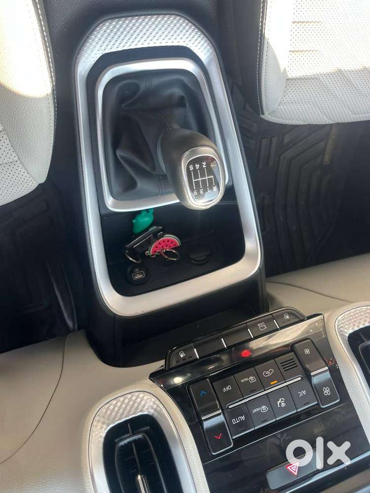 Kia Sonet 2023 Petrol Well Maintained