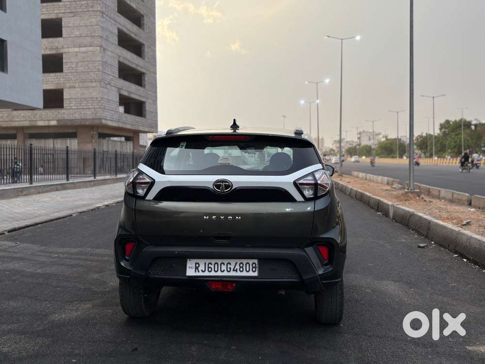 Tata Nexon 1.2 Revotron Xz Plus Hs Dark Edition, 2021