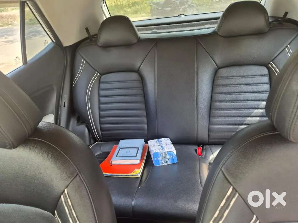 Hyundai Venue 2023 Petrol 46026 Km Driven