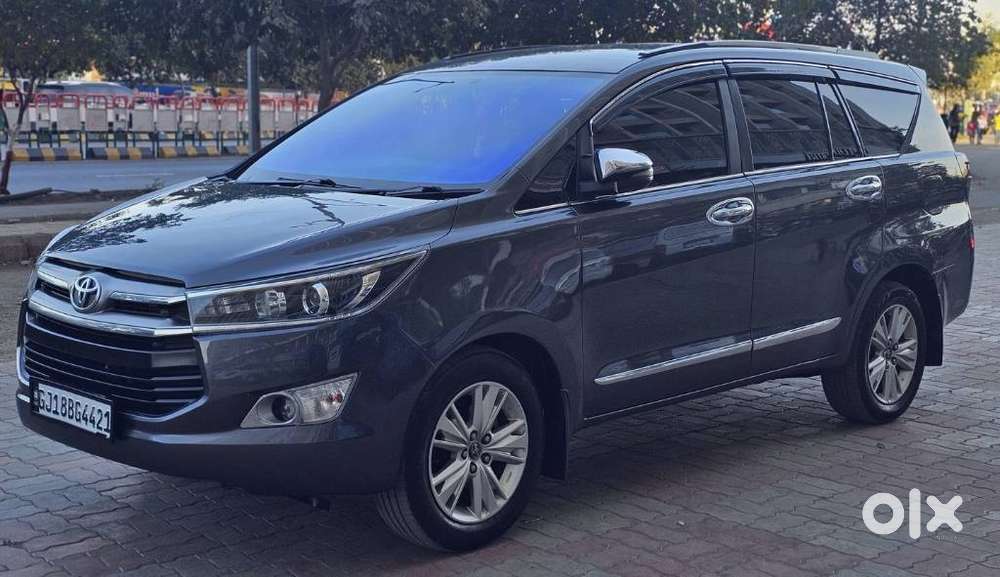 Toyota Innova Crysta 2.8z Automatic, 2016, Diesel