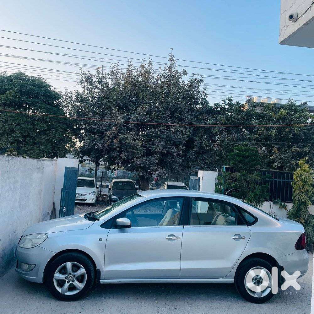 Skoda Rapid 1.6 Mpi Mt Elegance Plus, 2014, Petrol