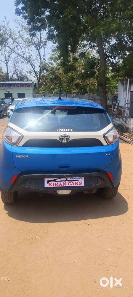 Tata Nexon 1.5 Revotorq Xm (s), 2018, Petrol