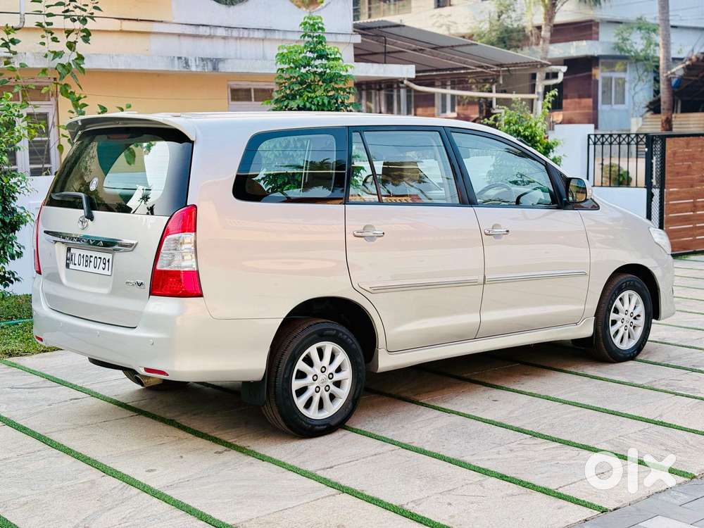 Toyota Innova 2.5 V 7 Str, 2012, Diesel