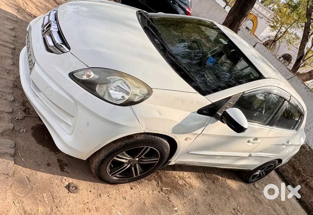Honda Amaze 2015 Diesel Well Maintained