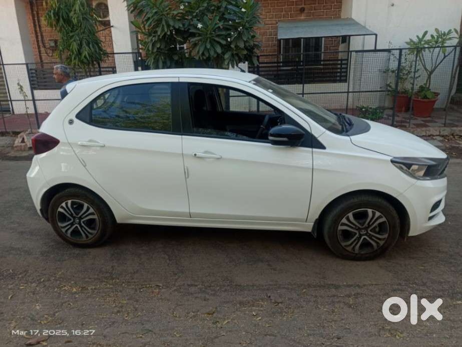 Tata Tiago 1.2 Revotron Xt Rhythm, 2023, Petrol
