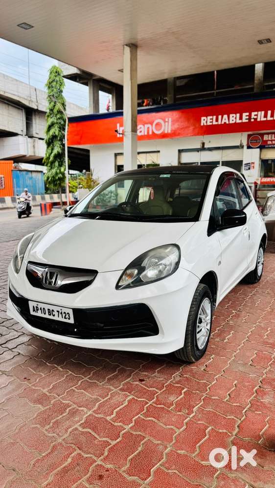Honda Brio Petrol 2013 Car