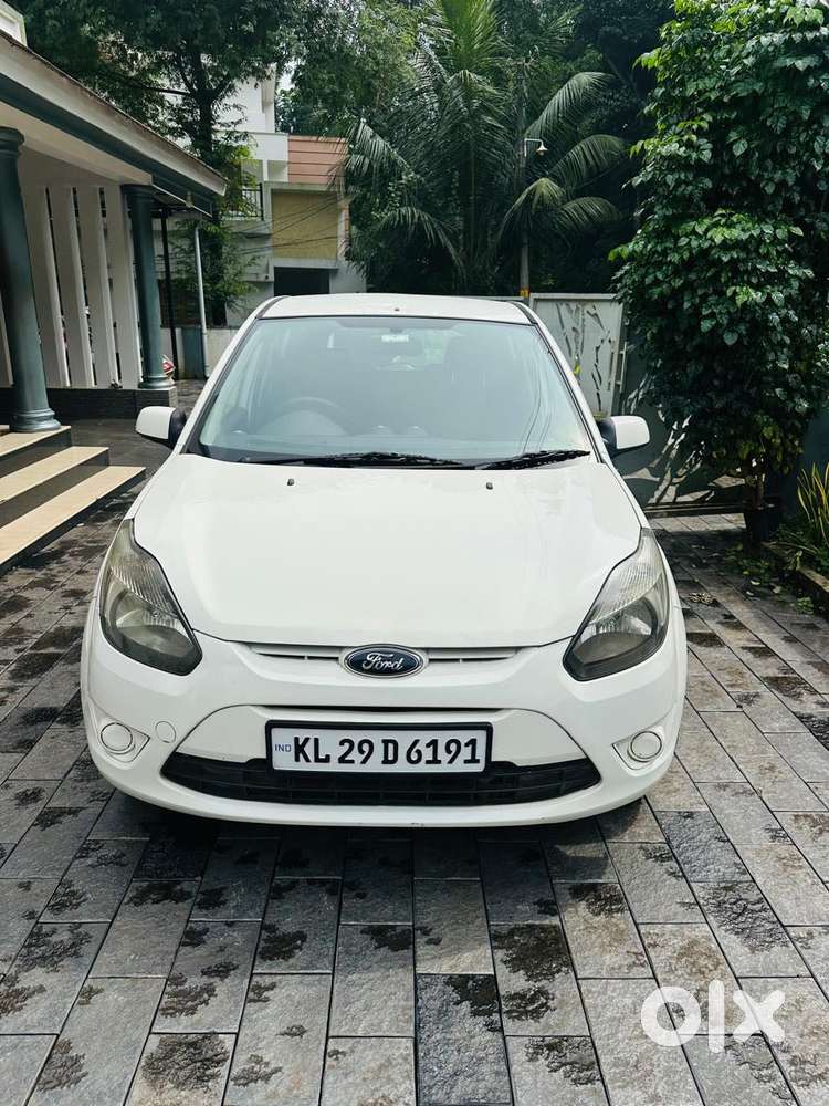 Ford Figo Petrol Zxi, 2011, Petrol