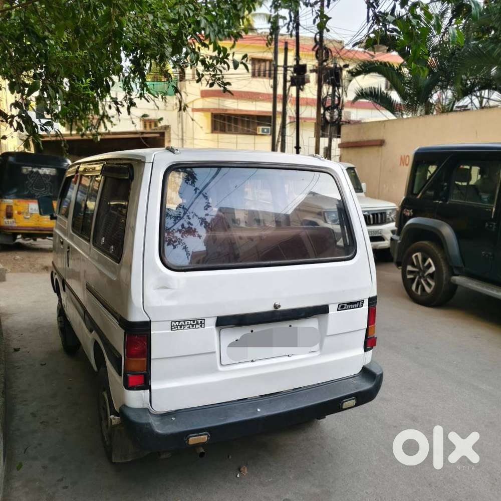 8 Seater Omni Van