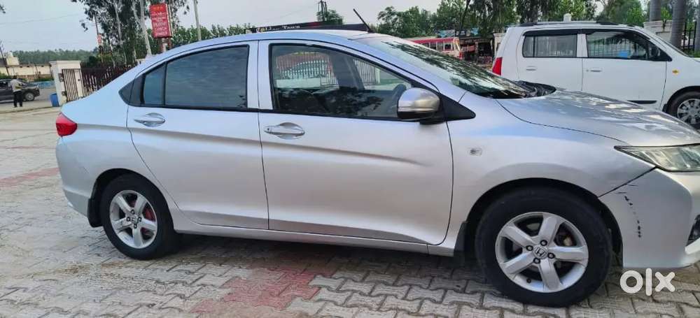 Honda City 1.5 V 2014