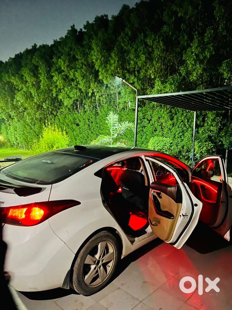 Hyundai Elantra Petrol 2014