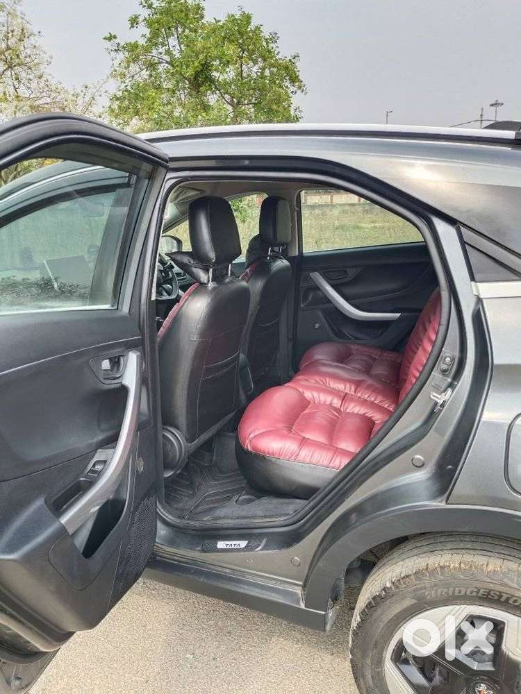 Tata Nexon, 2023, Petrol