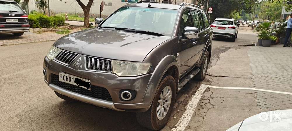 Mitsubishi Pajero Sport 2012