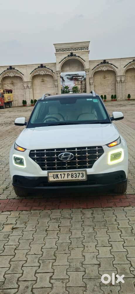 Hyundai Venue 1.0 Sx Turbo Dct, 2021, Petrol