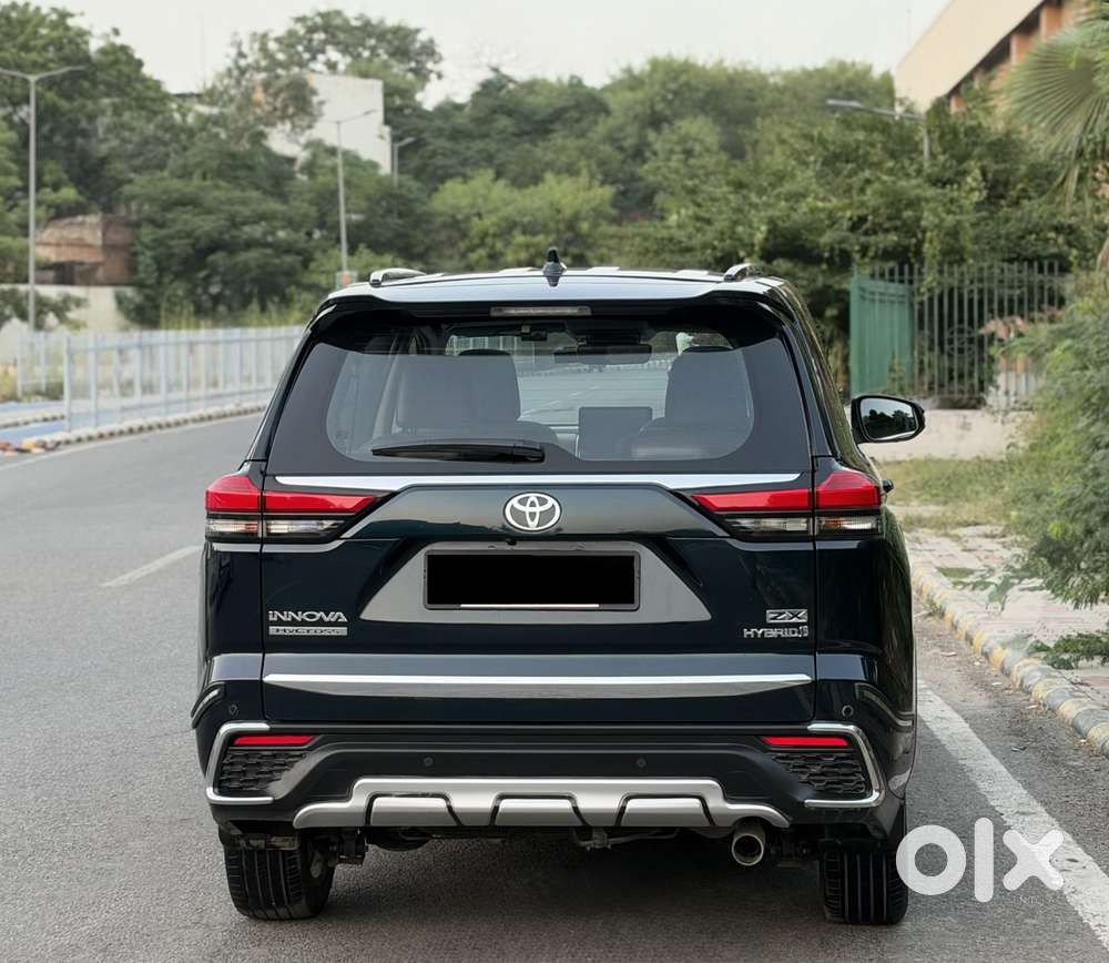 Toyota Innova Hycross 2.0 Zx (o) Hybrid 7 Str, 2024, Petrol