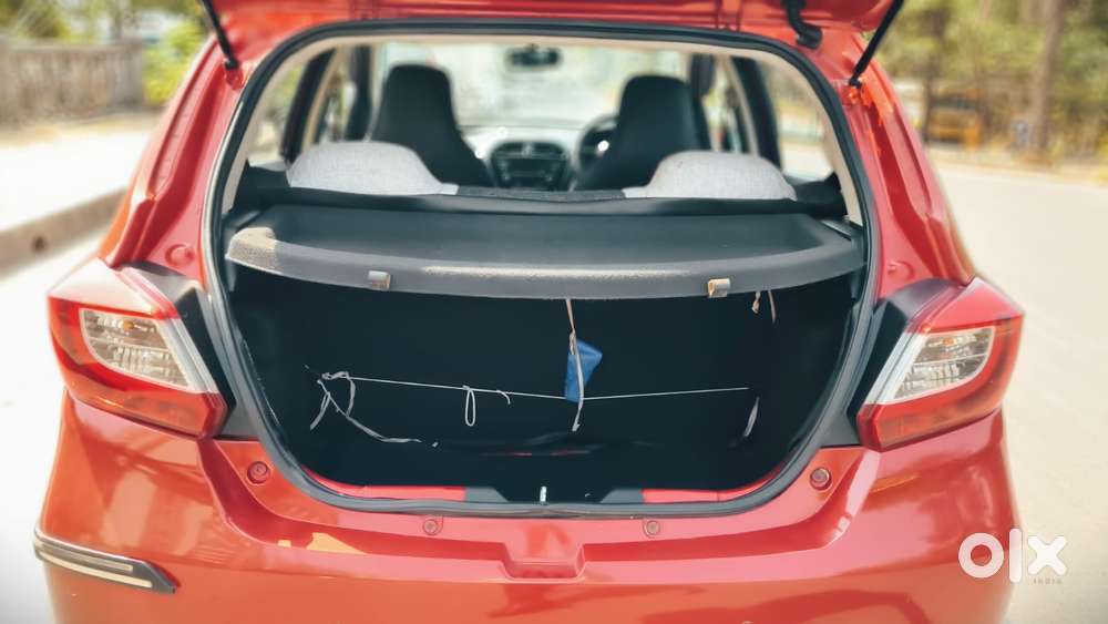 Tata Tiago 1.2 Revotron Xta, 2018, Petrol