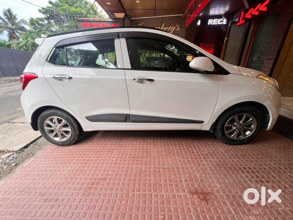 Hyndai Grand I10 Asta 1.2 (o) Top Model  Petrol Manual  Secound User