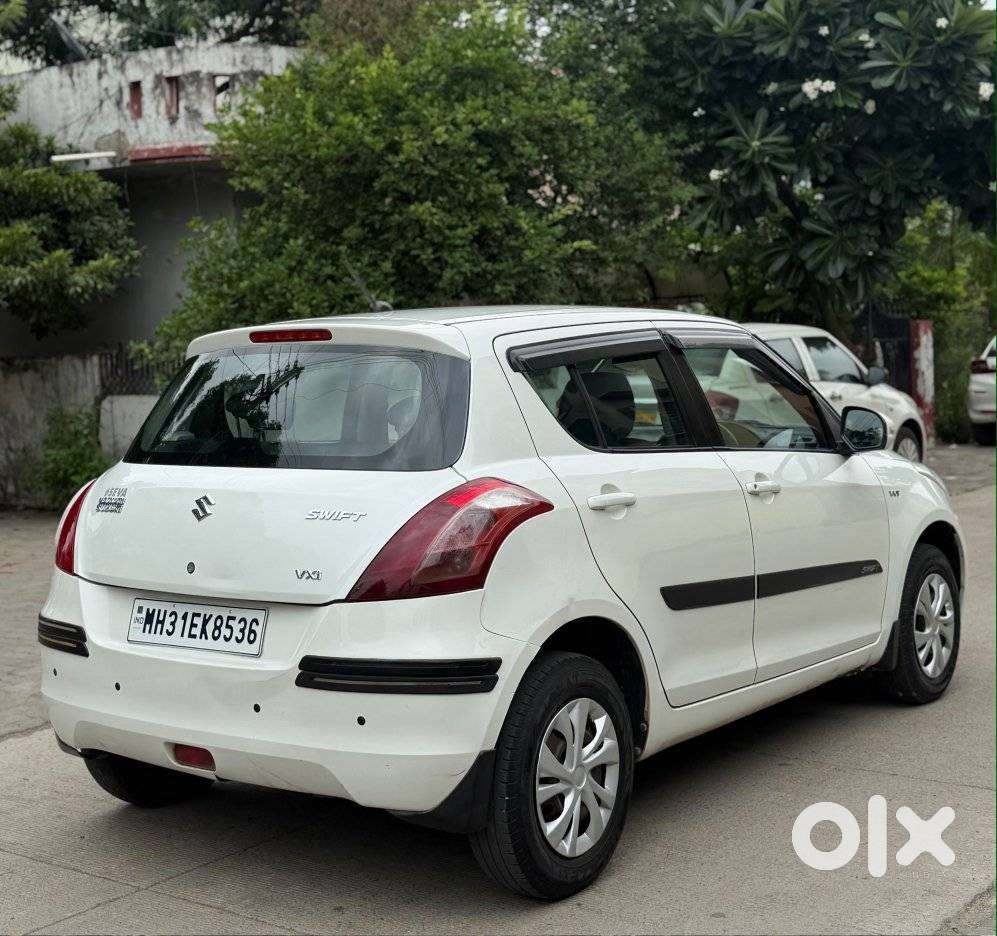 Maruti Suzuki Swift Vxi With Abs, 2015, Petrol