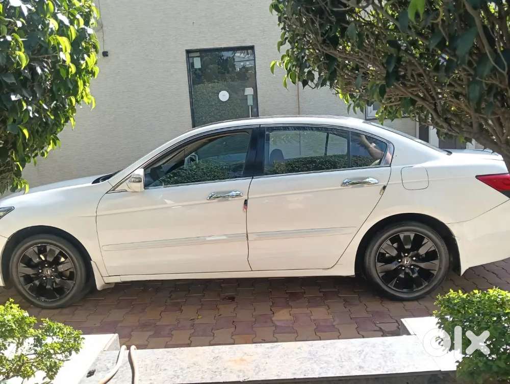 Honda Accord V6 3.5 2010 Petrol Rare One
