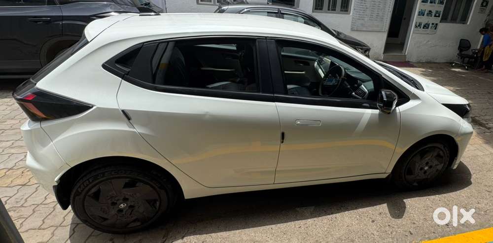 Tata Altroz 2026 Petrol