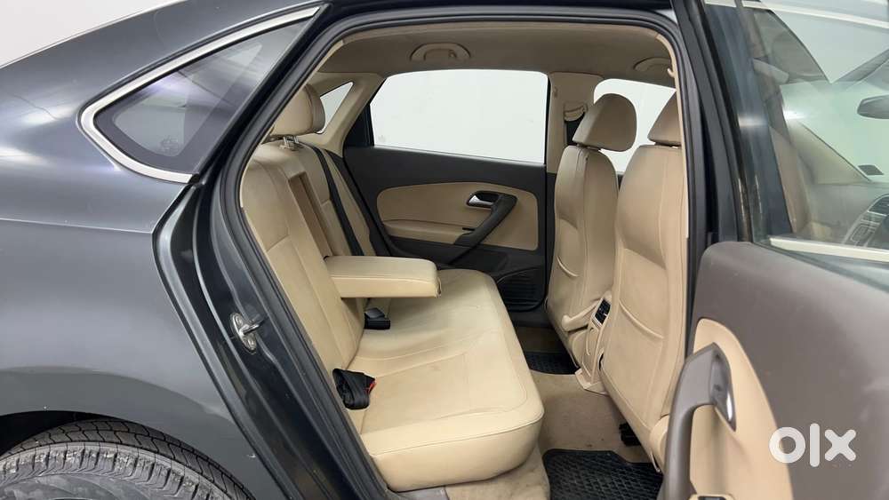 Volkswagen Vento 1.6 Highline, 2016, Petrol