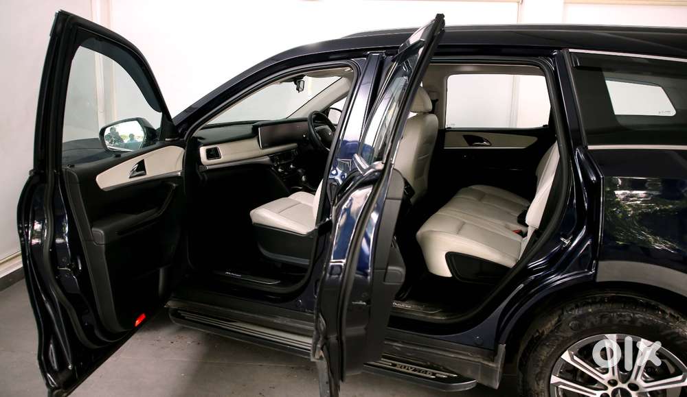 Mahindra Xuv700 Ax7 Luxury Pack Awd, 2024, Diesel