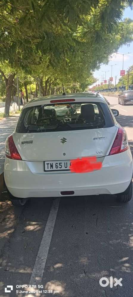 Maruti Suzuki Swift Vxi Abs Bsiv, 2015, Petrol