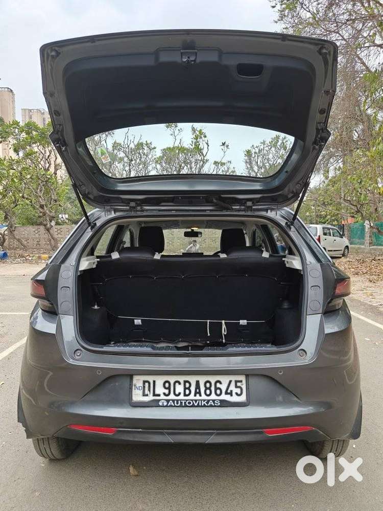 Tata Altroz 1.2 Xe, 2023, Petrol