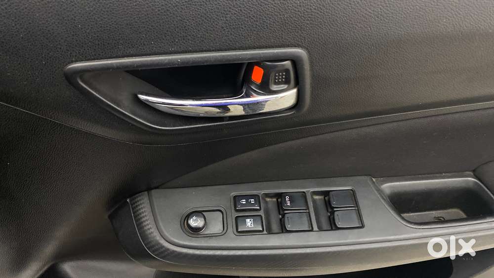 Maruti Suzuki Swift 2018 Vxi, 2019, Petrol