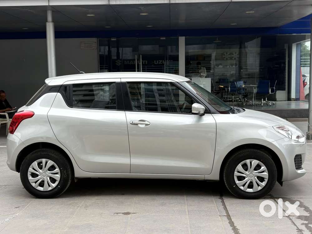Maruti Suzuki Swift 1.2 Vxi (o), 2024, Petrol
