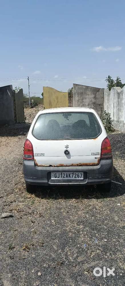 Maruti Suzuki Alto Lxi 
Model.2011
Color. Whit  
Rusting %20
Tyre. %85