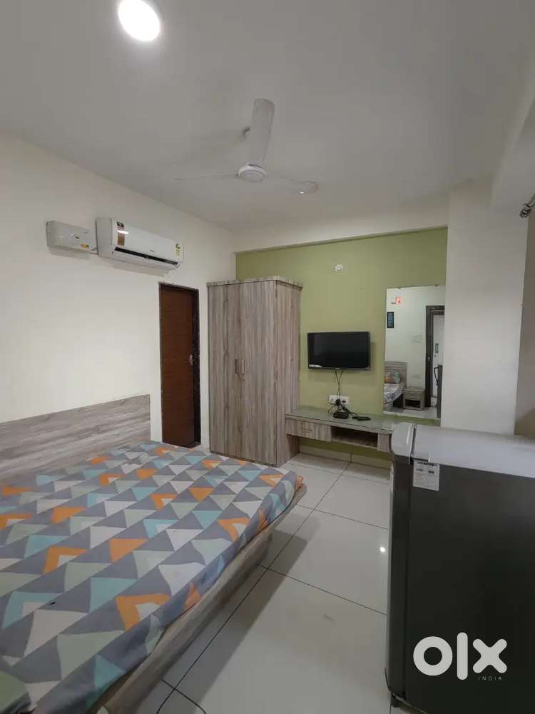 1RK independent fully furnished for rent in Near Bombay hospital