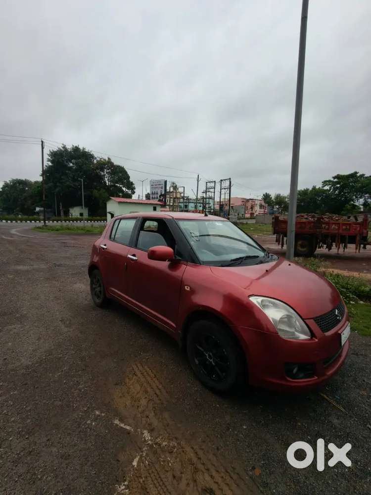 Swift Zxi Top Model With Alloy Wheels