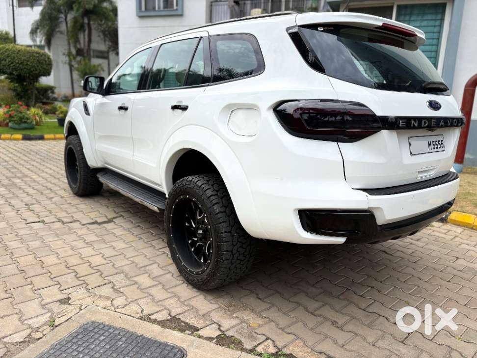 Ford Endeavour 3.2 Titanium At 4x4, 2017, Diesel