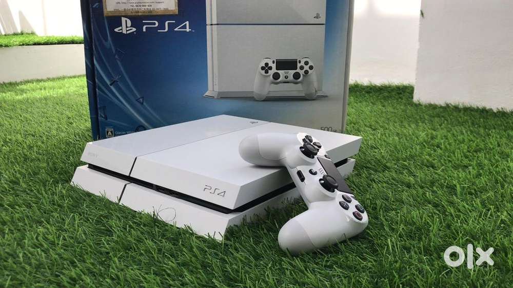PS4 Glacier White 1TB – purchased personally from Japan– For Sale