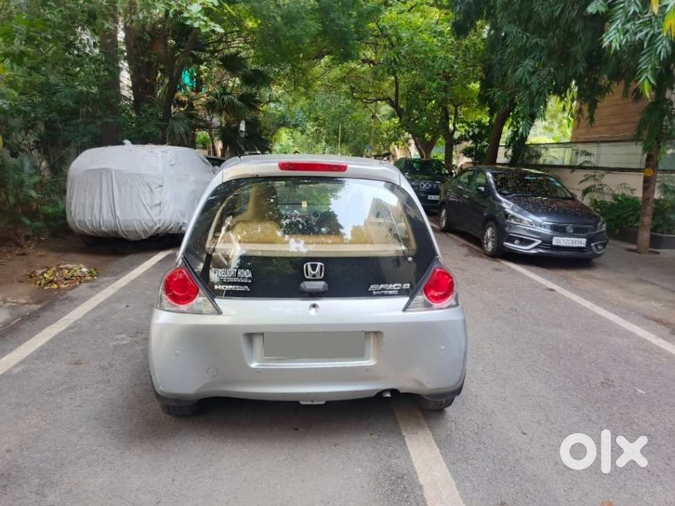 Honda Brio V Automatic, 2013, Petrol