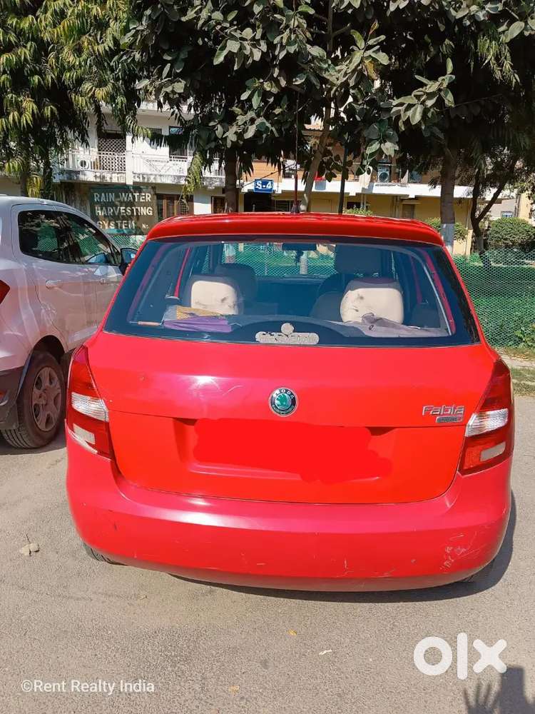 Skoda Fabia With Airbags In Through Away Price