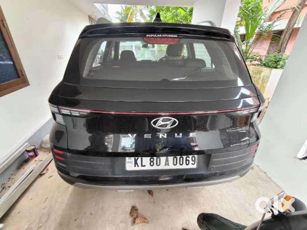 Hyundai Venue 2026 Petrol Well Maintained