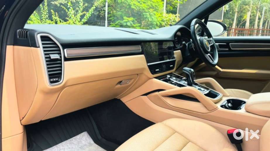 Porsche Cayenne Turbo, 2022, Petrol