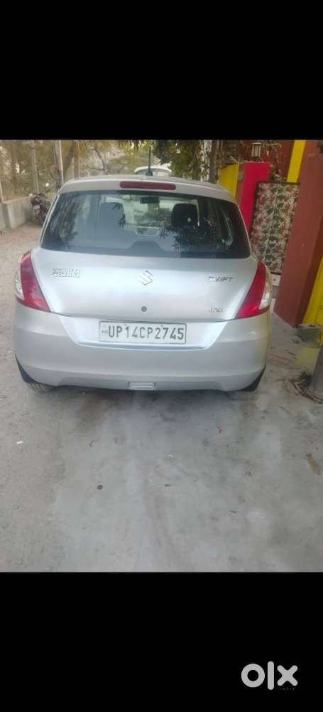 Maruti Suzuki Swift Lxi Optional-o, 2015, Petrol