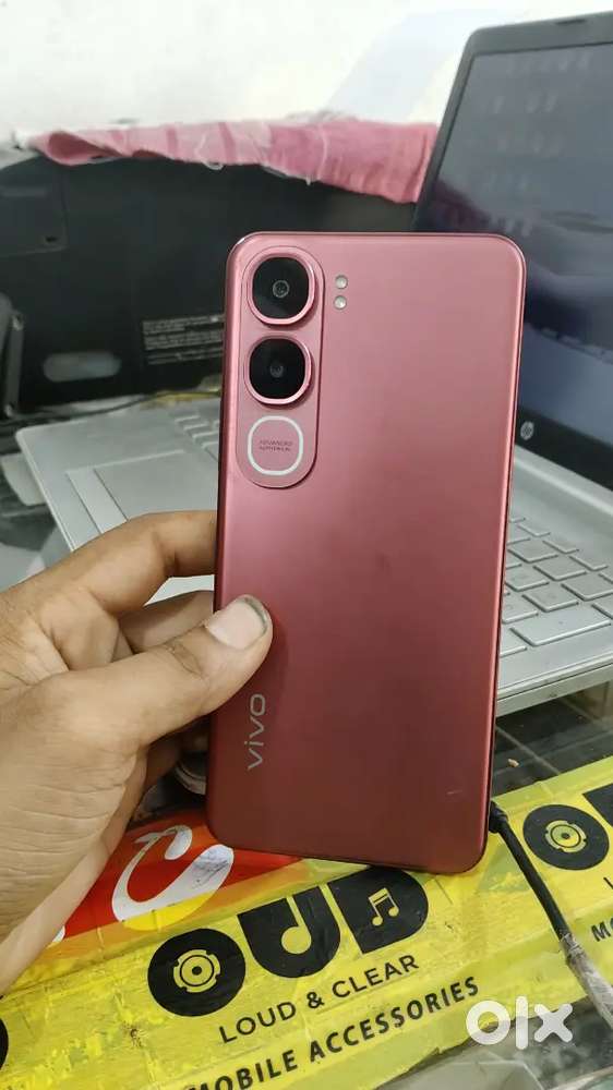 Vivo y31, 4+4/128 ram storage