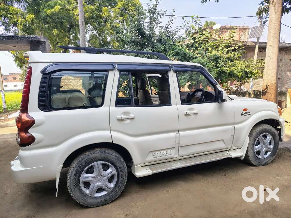 गाडी मै कोई दिक्कत नहीं है । जिसको लेना है वही मैसेज करे ।