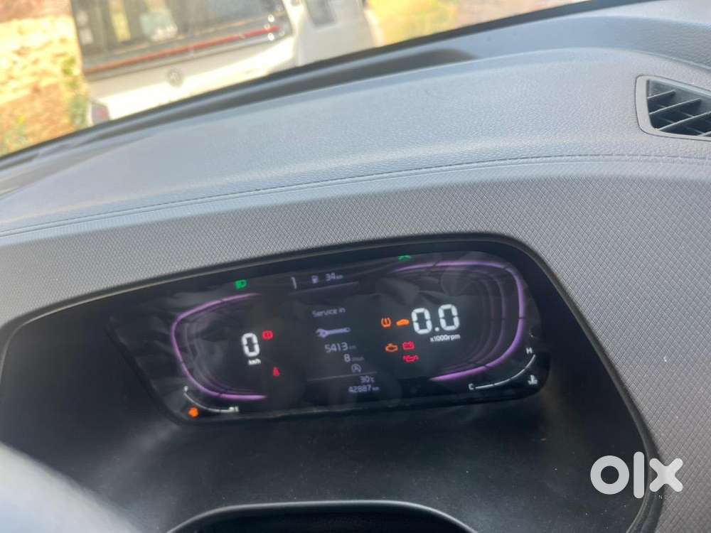 Kia Carens 2023 Diesel Well Maintained
