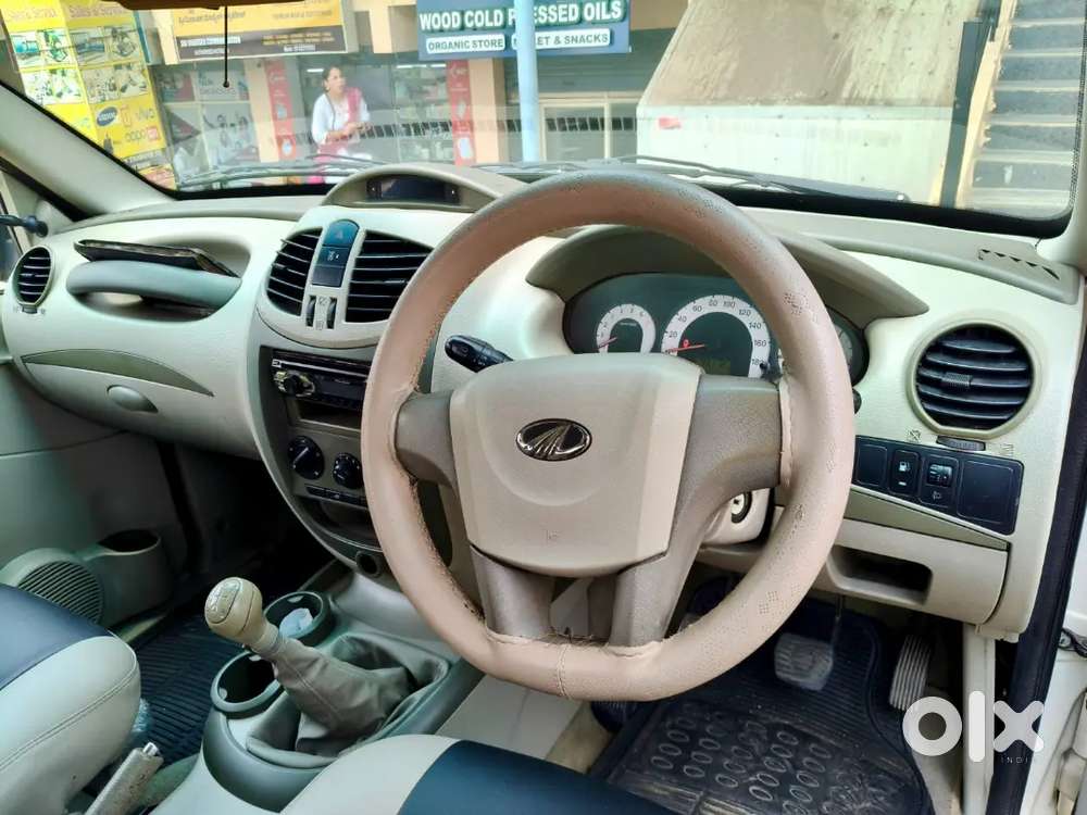 Mahindra Quanto 7 Seater Well Maintained Mileage 18kmpl