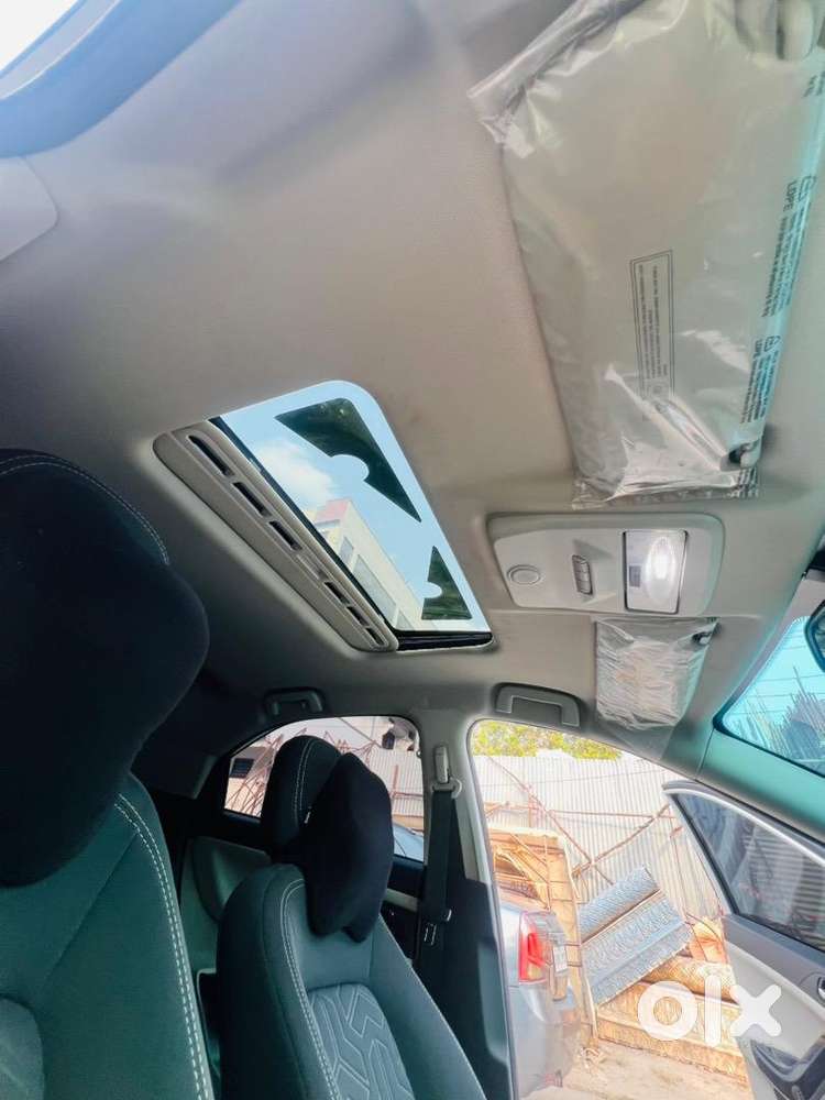 Tata Nexon Xz +s Showroom Track Completely