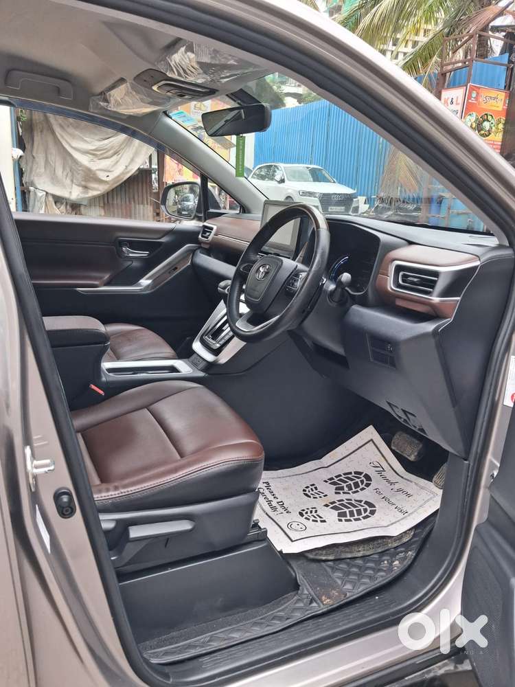 Toyota Innova Hycross 2.0 Vx Hybrid 7 Str, 2023, Petrol