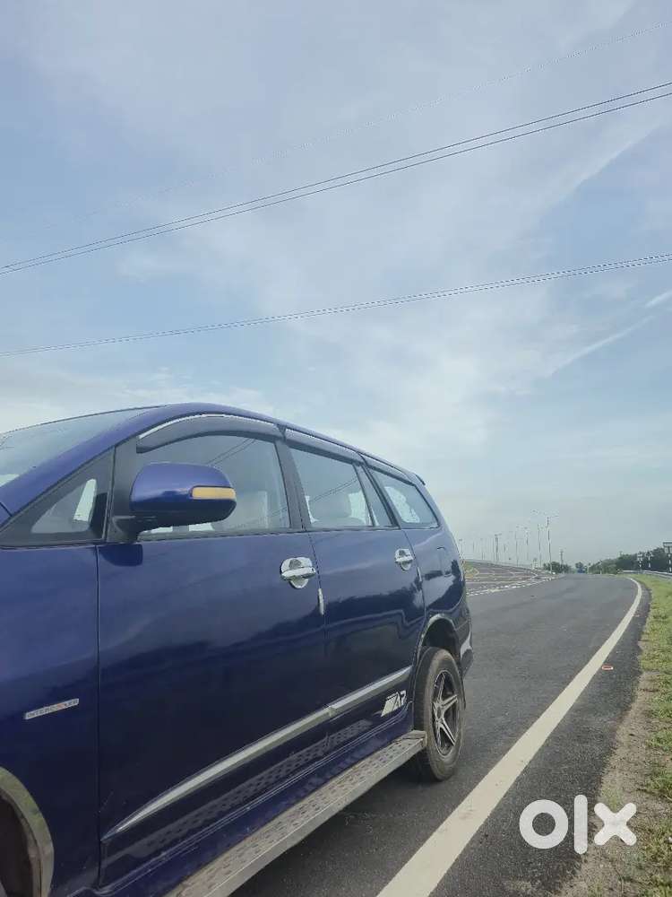 Toyota Innova 2.5 V 2010