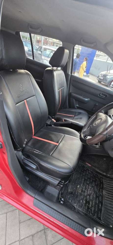 Maruti Suzuki Swift Lxi Bsiv, 2010, Petrol