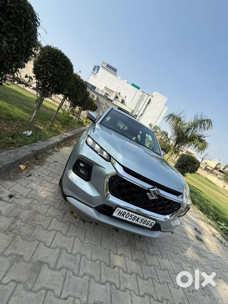 Maruti Suzuki Grand Vitara 2023 Petrol Well Maintained